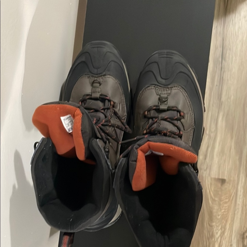 Columbia Brown and Black Waterproof Snow Boots - Picture 6 of 7
